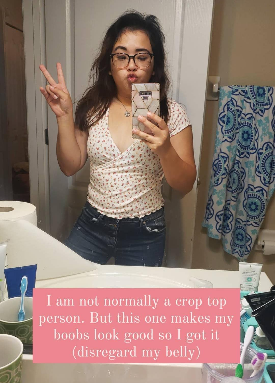 I guess I haven't taken any photos in this top, so here is a screenshot from an Instagram story I took.